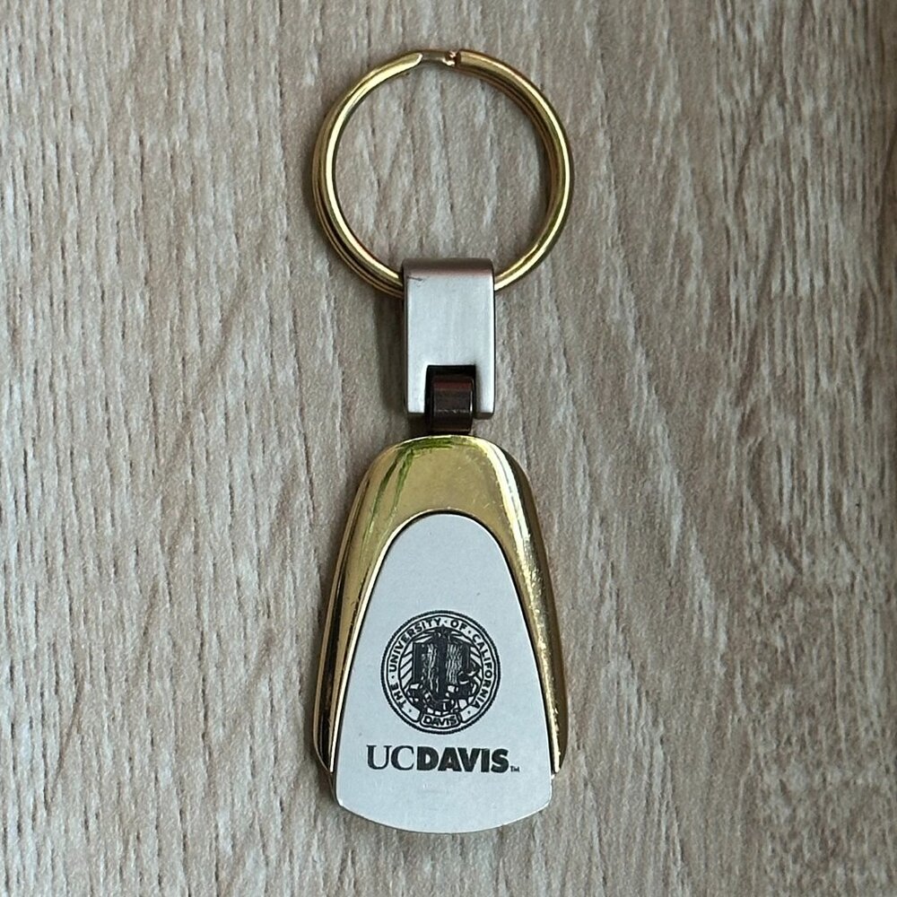 UC Davis Logo Metal Chrome Teardrop Keychange Key Tag
